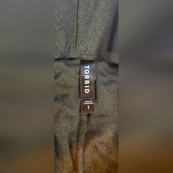 Torrid Classic High Waist Super Shine Tights - Picture 5 of 6